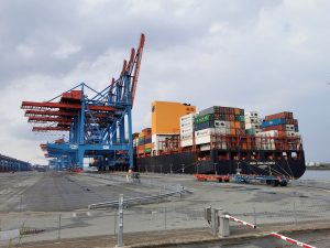 Containerterminal in Hamburg