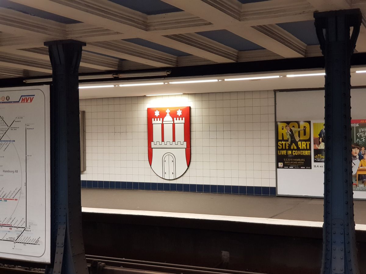 Kleines Staatswappen U-Bahn Rathaus